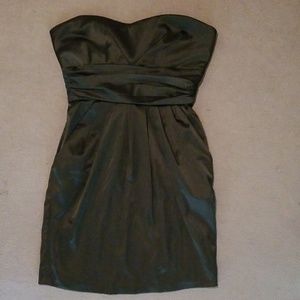 Black strapless dress with pockets
